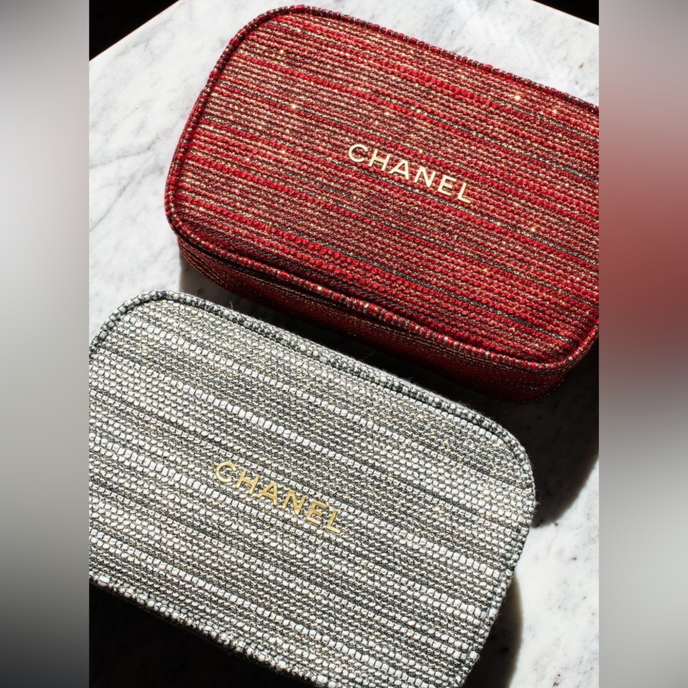 AUTHENTIC Chanel Tweed Beauty novelty bag (Grey Colored)